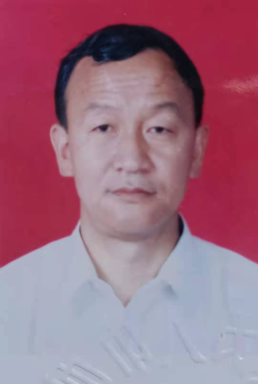 武小丁 协会名誉主席  市志愿者社区书画院名院长